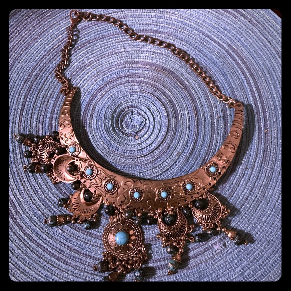 Statement necklace